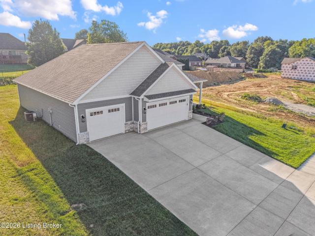 7014 Dylan Cir