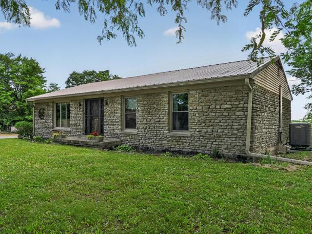 7015 E Highway 22