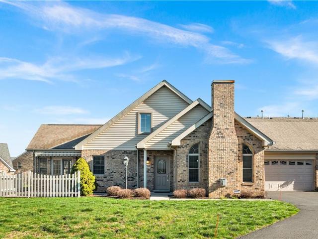 7016 Berringer Ct, Coraopolis, PA 15108 | MLS #1754