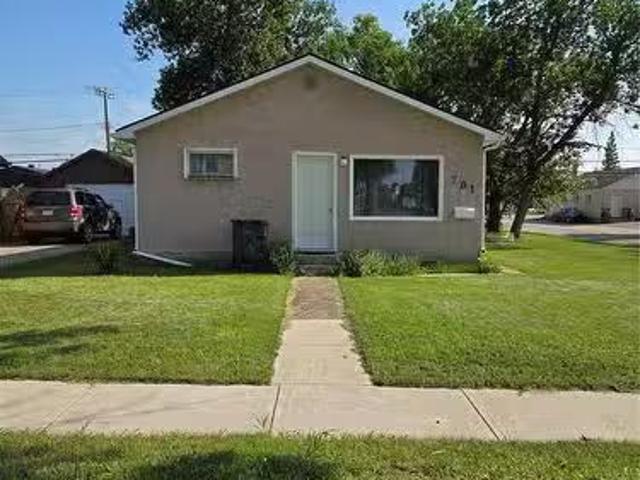 701 3Rd Street, Estevan, SK, S4A 0P7 house for sale Listing.
