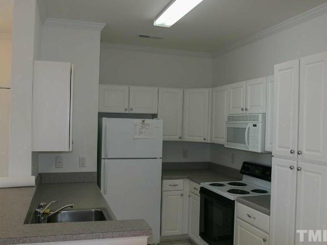 701 Copperline Drive #302, Chapel Hill, US, NC