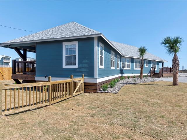701 Chapman Cove