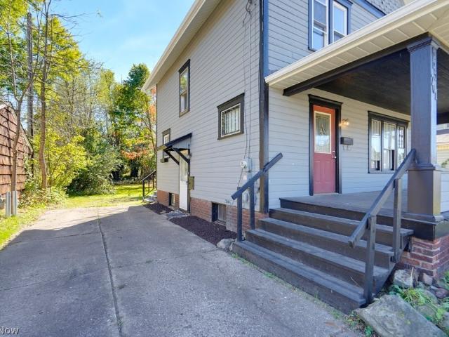 701 E Lincolnway