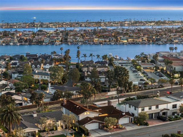 701 Kings Rd, Newport Beach, CA 92663 | MLS #NP26081