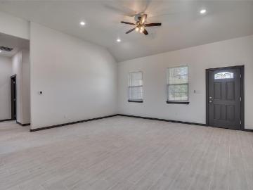 701 Lakeland Drive