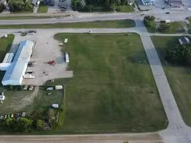 701 Nipawin Road E, Nipawin, SK, S0E 1E0 vacant land for sal.