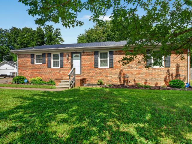 701 Pineridge Dr