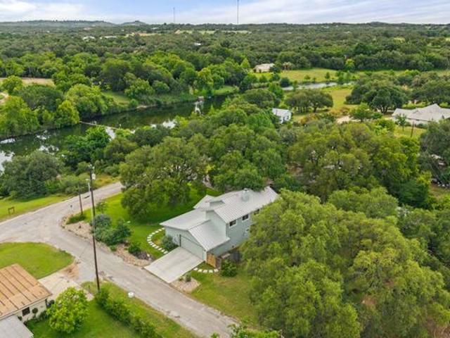 701 River Rd
