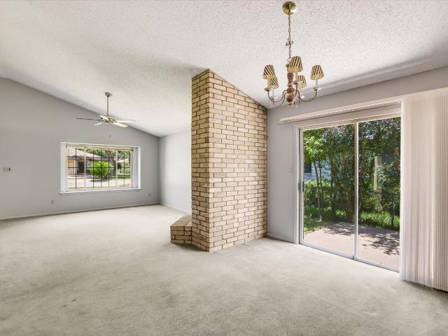 701 W Custers Creek Bnd