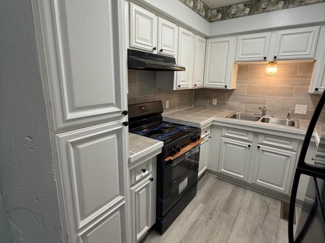 701 Whiteoak