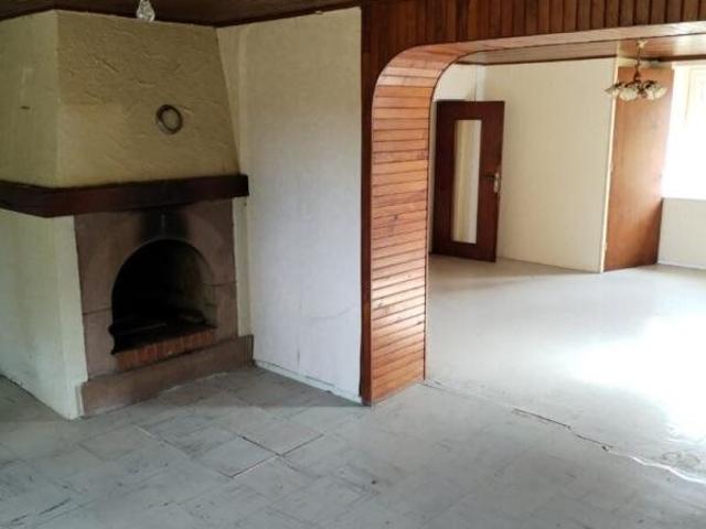 70200 LOMONT A SAISIR TRES RAPIDEMENT ! Jolie ferme de type. 130m² Lomont