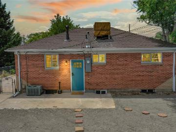 7020 Avrum Dr, Denver, CO 80221 | MLS #2055