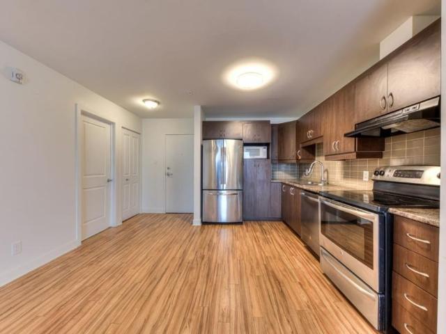 7020 Rue Allard, app.511, H8N 0C5, H8N 0C5, Montréal