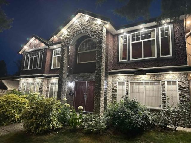 7021 Street, Surrey, BC, V3W 6P1 house for sale | Listing ID R3111 | Royal LePage