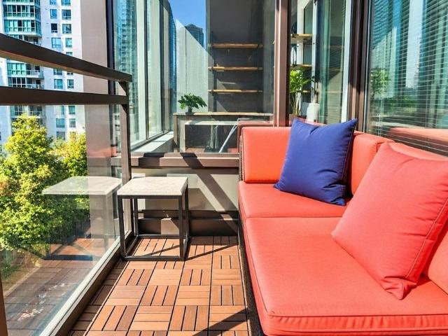 702 1211 Melville Street, Vancouver
