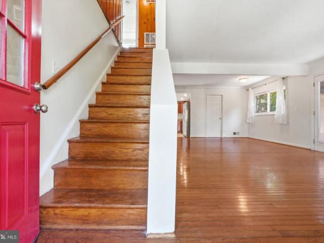 702 Dryden Street