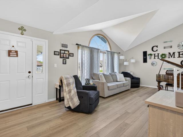 702 Longwood Court