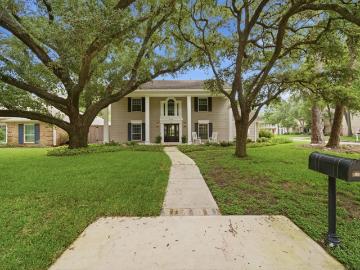 702 Langwood Drive