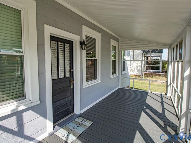 702 N 7th Avenue