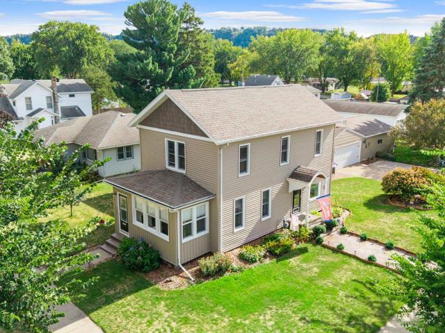 702 S 6th Street