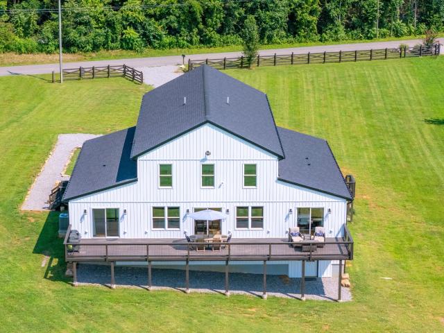 702 Starlight Rd