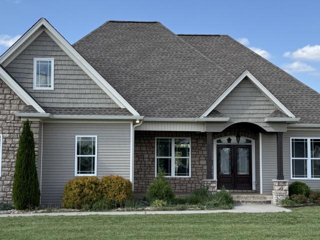702 Parker Ln
