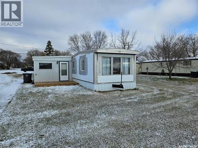 702 Railway Avenue, Arcola, SK, S0C 0G0 house for sale | Listing ID SK024826 | Royal LePage