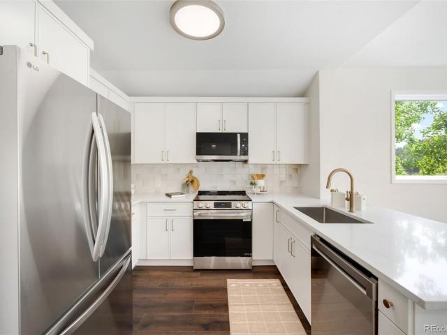 702 Ridgeside Drive