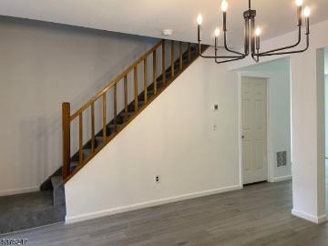 702 Wedgewood Cir, Raritan Twp. Us, nj