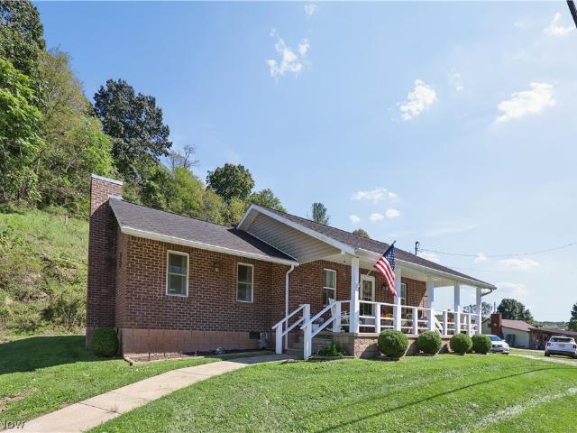 702 Zanesville Street