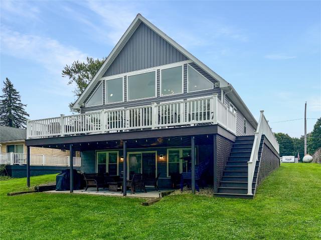 7035 NORTH Drive