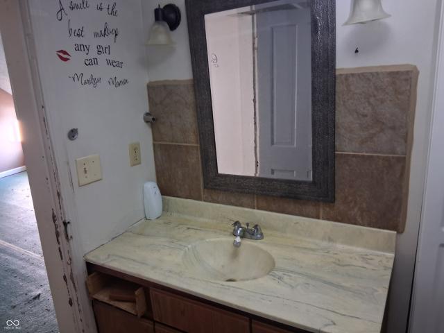 7035 E US Hwy 52