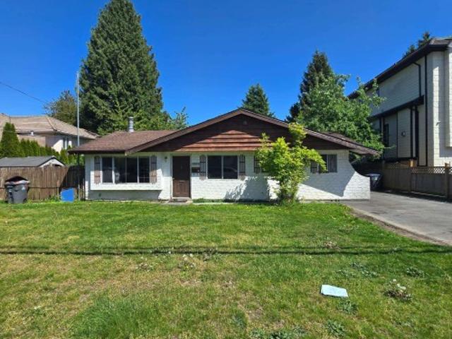 7030 Street, Surrey, BC, V3W 4J7 house for sale | Listing ID R3120 | Royal LePage