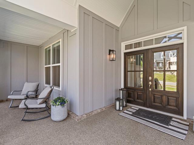 7033 Fiddlers Glen Dr