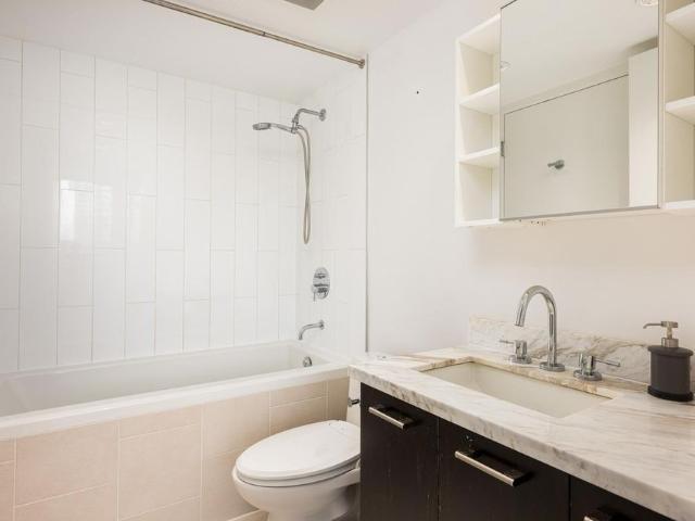 703 1455 George Street, White Rock