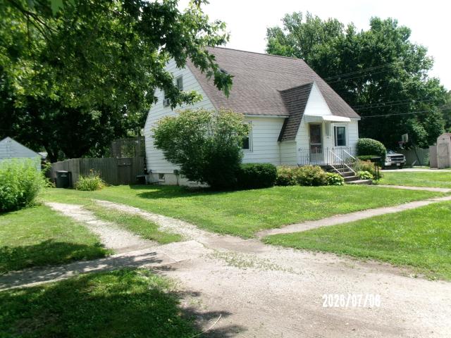 703 N 1st