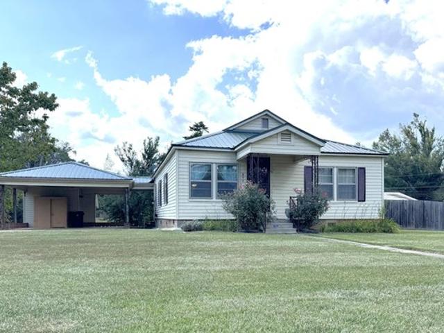 703 S Lake St, Booneville, MS 38829