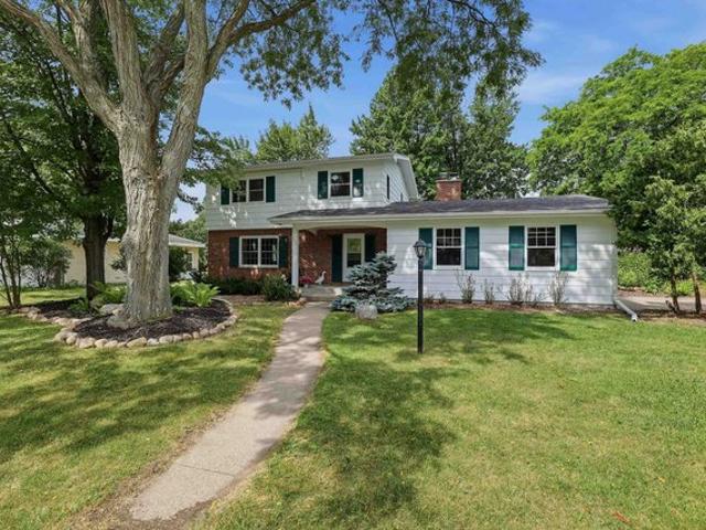 703 Sunset Ave, Stevens Point, WI 54481