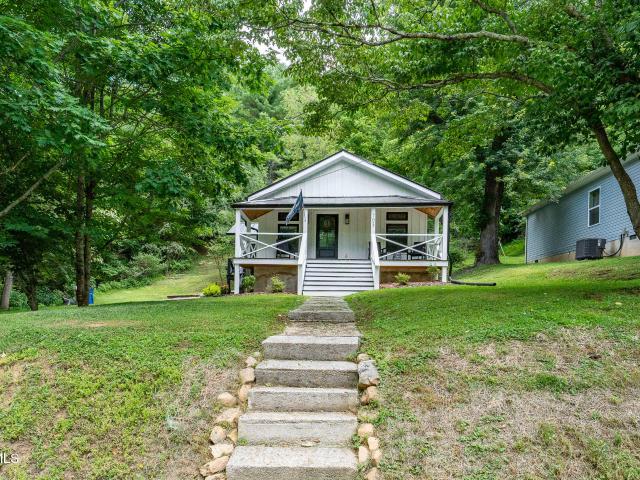 703 Pinecrest Street