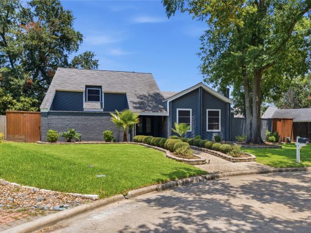 703 Queensmill Court