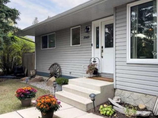 7048 61 Avenue Nw, Calgary, AB, T3B 3H8 house for sale | Listing ID A2352 | Royal LePage