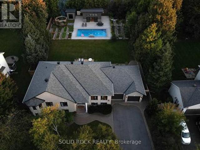 7040 Donwel Drive, Ottawa, ON, K4P 1M7 house for sale | Listing ID X13829 | Royal LePage