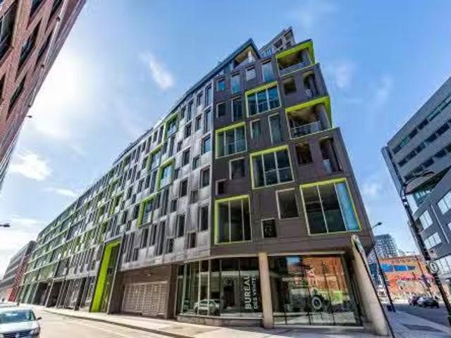 704 90 Rue Prince, Montréal Ville Marie, QC, H3C 2M8 condo.