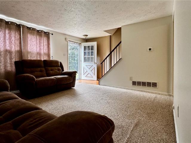 704 Countryside Dr
