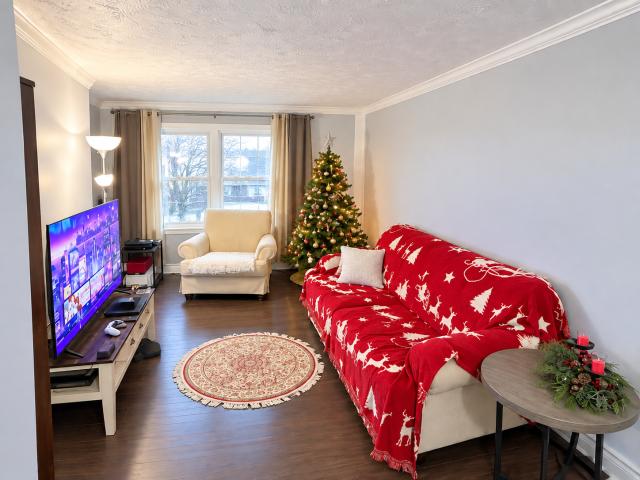 704 Confederation St 3 bdrm 1.5 bath 704#A 3 bedroom 1.5 bathrooms House for Rent