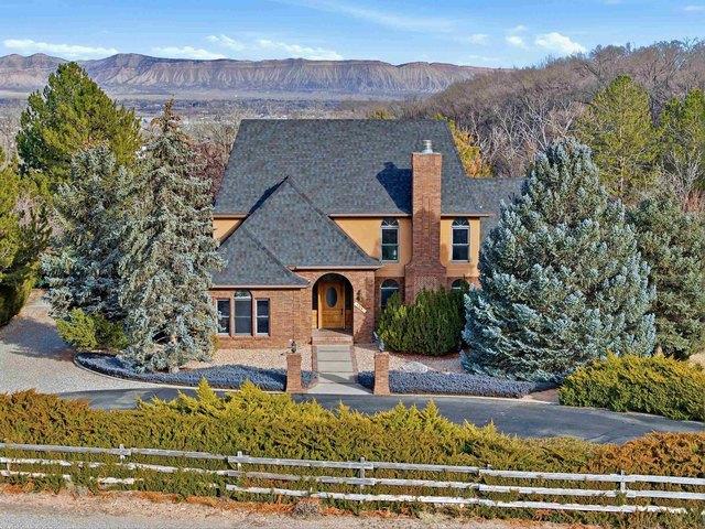 704 Canyon Creek Dr, Grand Junction, CO 81507