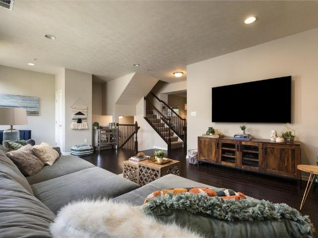 704 Broadmore Lane
