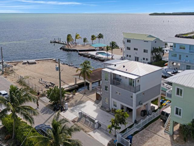 704 Grouper Ln, Key Largo, FL 33037 | MLS #619503
