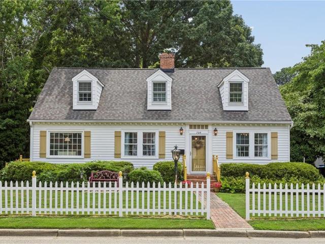 704 Monumental AVE