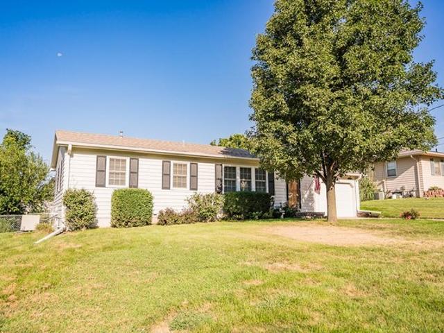 704 N Hazel St, Glenwood, IA 51534